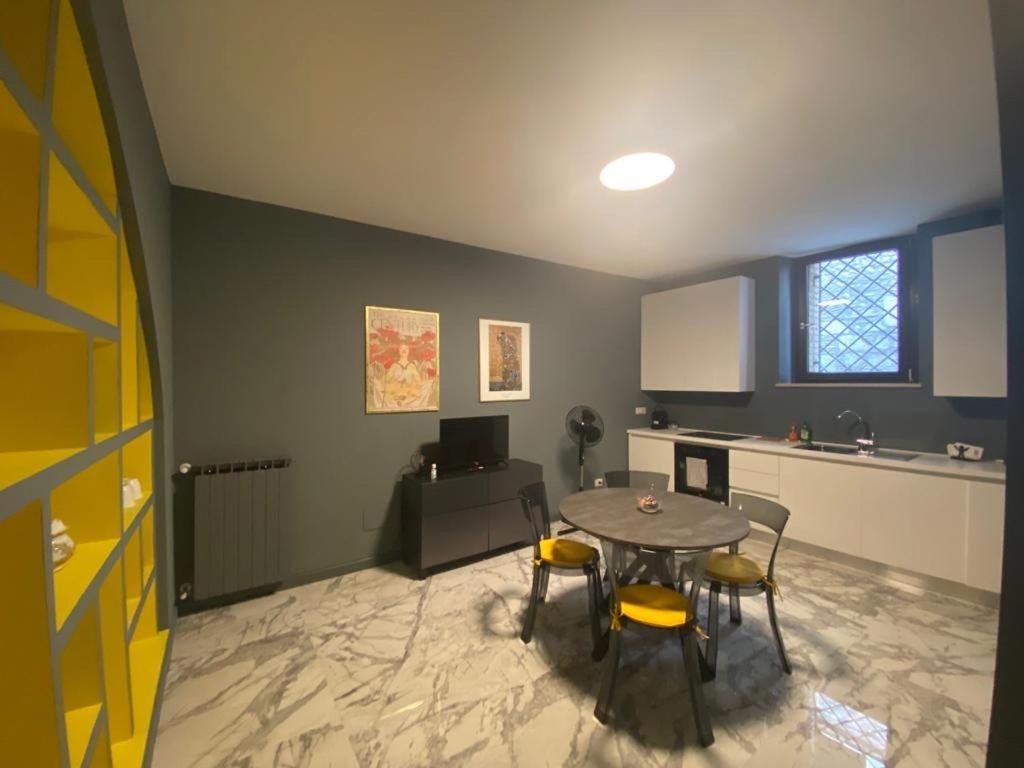 Modern City Center Apartment 베네벤토 외부 사진